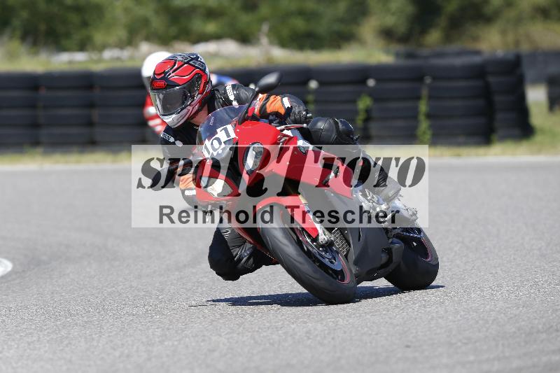 Archiv-2025/48 25.08.2025 Cornu Master School ADR/blau-bleu/101